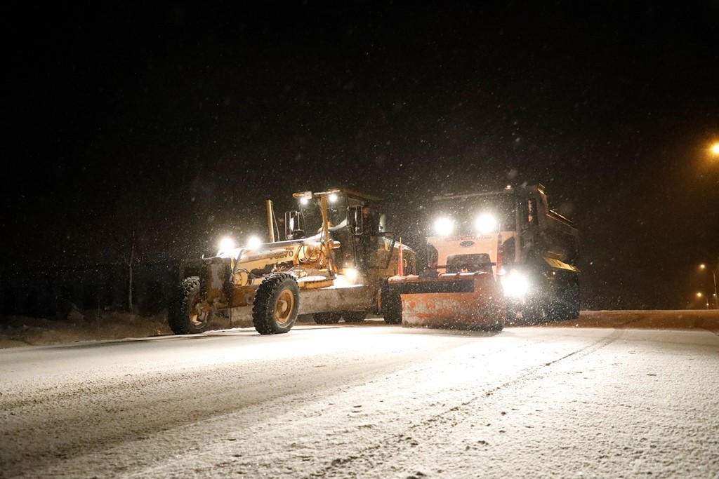 İnegöl Belediyesi’nin kar mesaisi