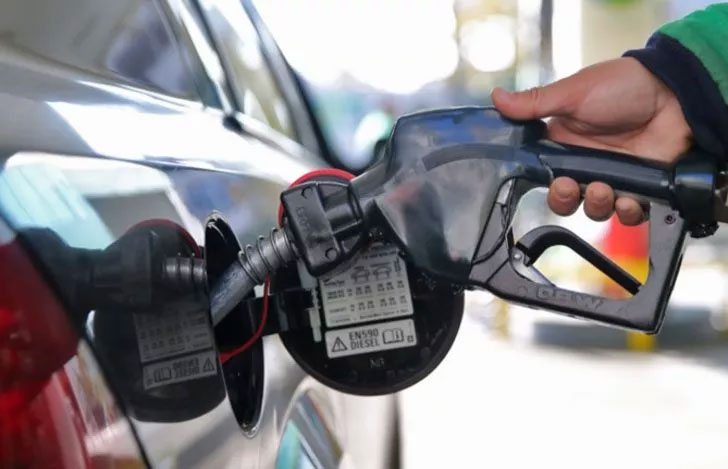 Akaryakıt fiyatları rekor kırmaya devam ediyor! Tüm zamanların rekoru…