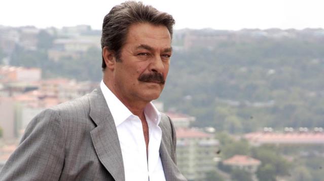 Kadir İnanır’ı yıkan ölüm haberi!