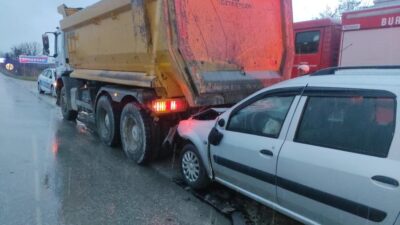 Bursa’da kamyon kazası! Yaşlı adam ağır yaralandı…