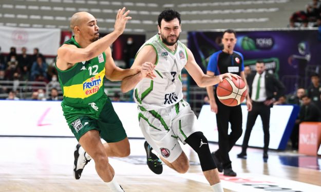 Potada nefes kesen Bursa derbisi! Bakın kim kazandı? Potada nefes kesen Bursa derbisi! Bakın kim kazandı?