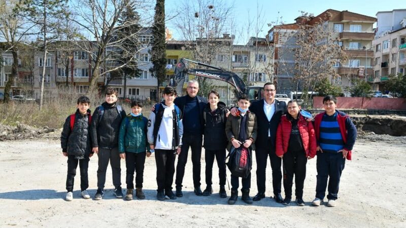 Mustafakemalpaşa’ya yeni okul Depreme dayanıklı olmadığı gerekçesiyle yıkılan Mustafakemalpaşa Anadolu Lisesi’nin yeniden yapım