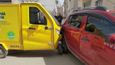 Bursa’da otomobil ile elektrikli araç çarpıştı