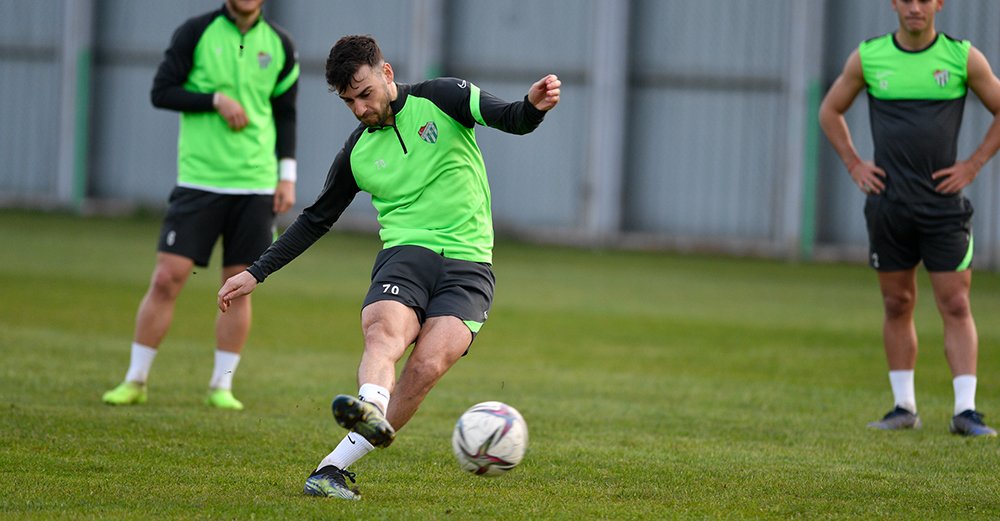 Bursaspor Keçiörengücü’ne bileniyor