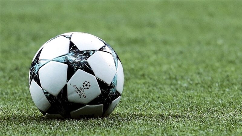 UEFA Şampiyonlar Ligi'nde Liverpool ve Bayern Münih, çeyrek finale yükseldi.