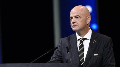 FIFA Başkanı Gianni Infantino, gelecek yıl yapılacak başkanlık seçiminde yeniden