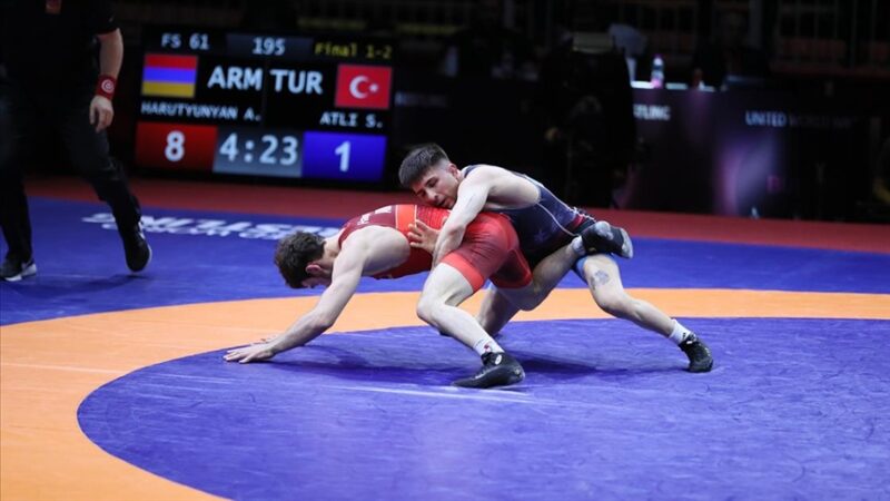 Macaristan'da devam eden Avrupa Güreş Şampiyonası'nda milli sporcu Süleyman Atlı,