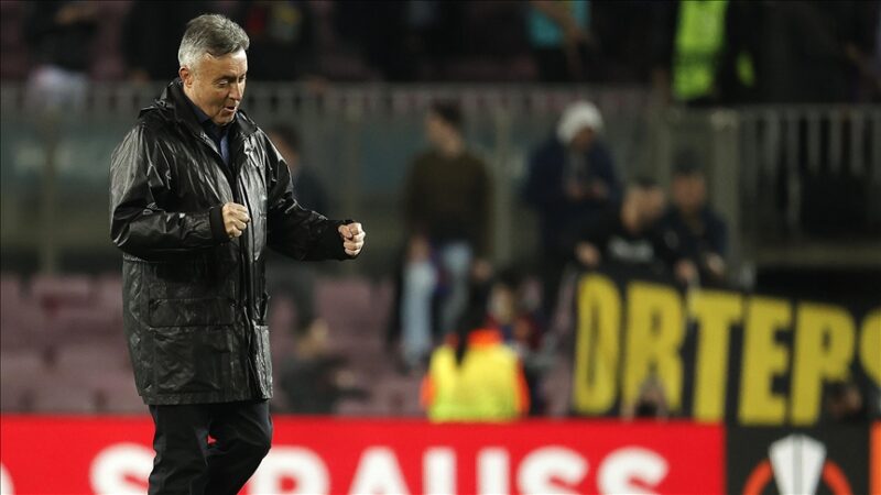 Galatasaray Teknik Direktörü Domenec Torrent, UEFA Avrupa Ligi son 16