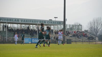Bursaspor’un gençleri gol yağdırdı: 13-0