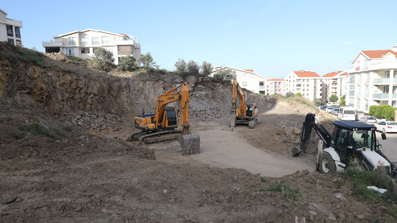 Mudanya Kapalı Pazar Yeri’nde temel atma çalışmaları başladı