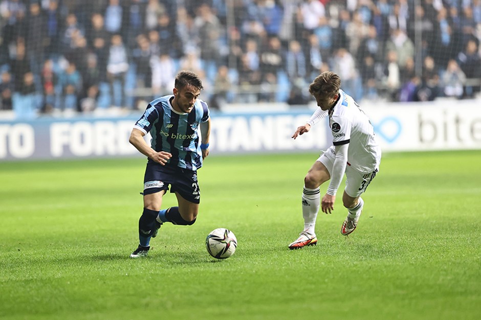 Yunus Akgün’den Galatasaray açıklaması Yunus Akgün’den Galatasaray açıklaması