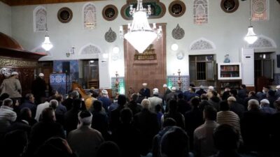 Ayasofya Cami İmam Hatibi, İnegöl’de teravih kıldırdı