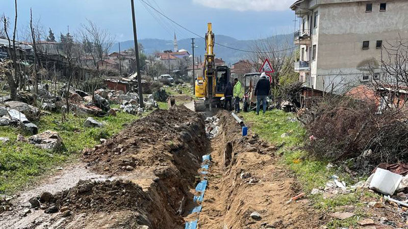 Bursa Büyükşehir Belediyesi’nin Orhaneli'nin Gazipaşa Mahallesi’nde gerçekleştirdiği altyapı çalışmaları ile