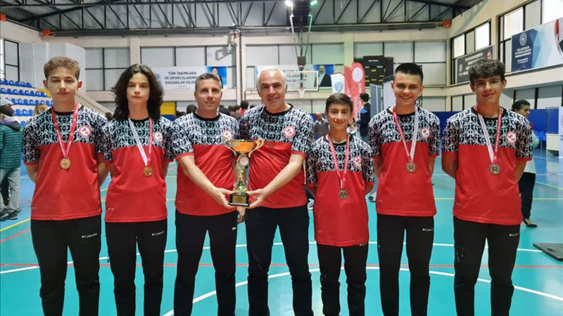 İnegöl Belediyesi DOSTUM Oryantiring Takımı sporcuları, Okullar Arası Gençler Türkiye