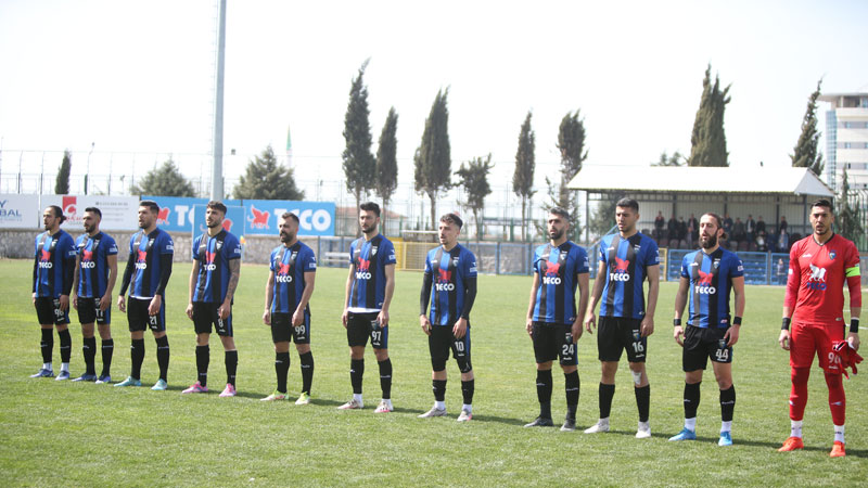 2. Lig’deki Bursa ekibinde yüzler gülüyor