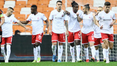 Spor Toto 1. Lig'in 31. haftasında deplasmanda Adanaspor'a 3-1 mağlup