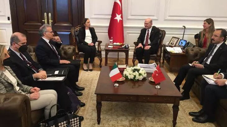 Bakan Soylu, İtalyan mevkidaşıyla görüştü Bakan Soylu, İtalyan mevkidaşıyla görüştü
