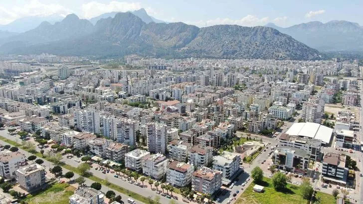 Rusya -Ukrayna savaşı sonrası fiyatlar uçtu! Kiralar 2 bin liradan 20 bin liraya çıktı Rusya -Ukrayna savaşı sonrası fiyatlar uçtu! Kiralar 2 bin liradan 20 bin liraya çıktı