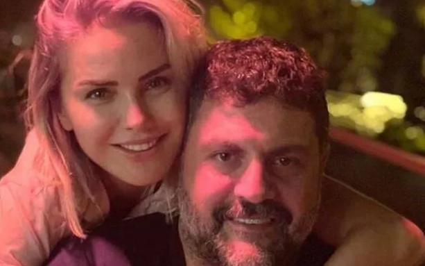 Ece Erken ünlü oyuncuyla kameralara yakalandı