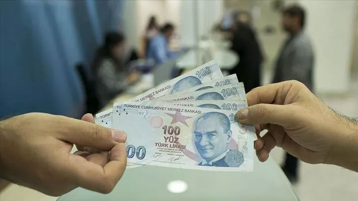 Milyonlarca emekliye bayram ikramiyesi müjdesi! 900 lira artış…