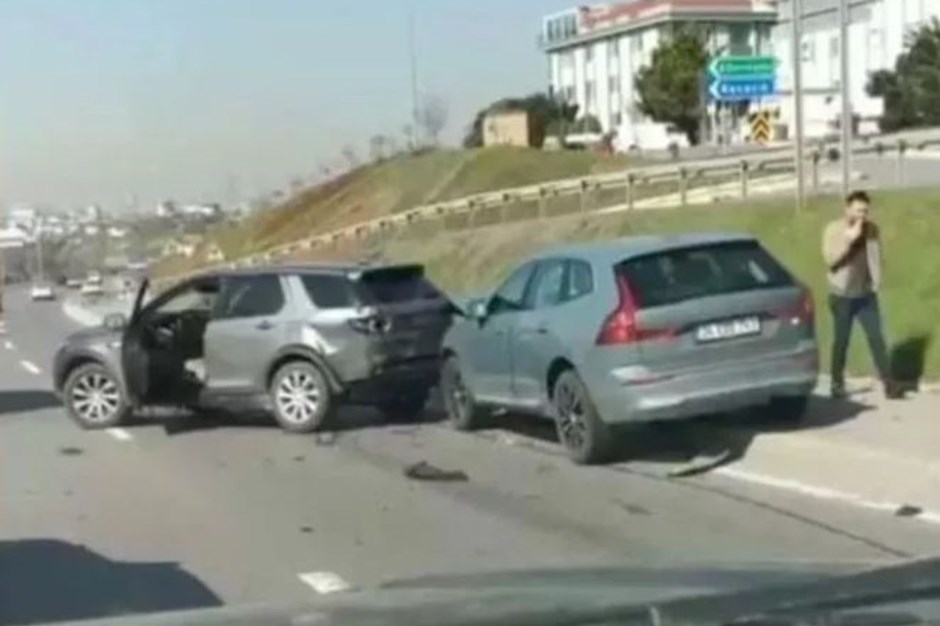 Beşiktaş’ın yıldızı trafik kazası geçirdi! Beşiktaş’ın yıldızı trafik kazası geçirdi!