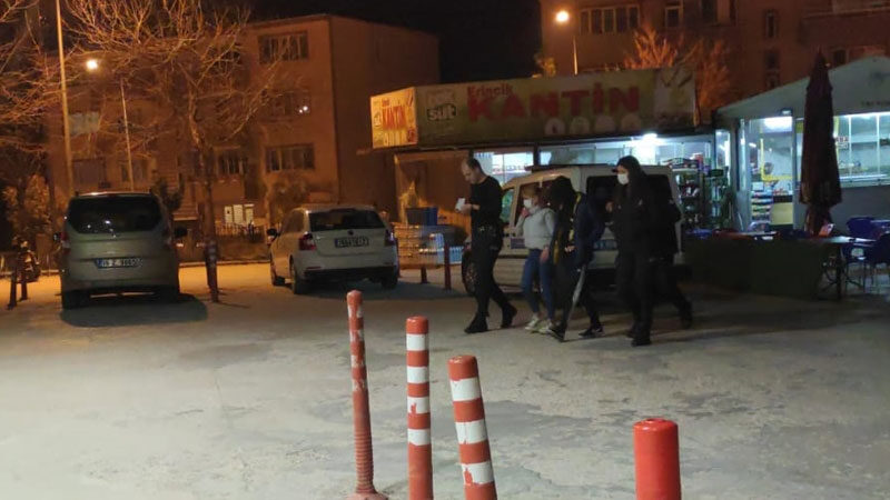 BURSA (AA) - Bursa'nın İnegöl ilçesinde hırsızlık suçundan aranan 1'i
