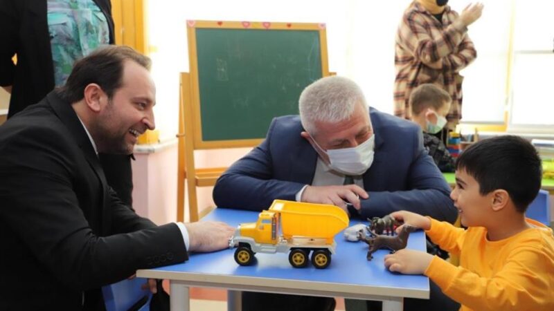 Bursa'da hastanede tedavi gören ve okula bir aydan uzun süre