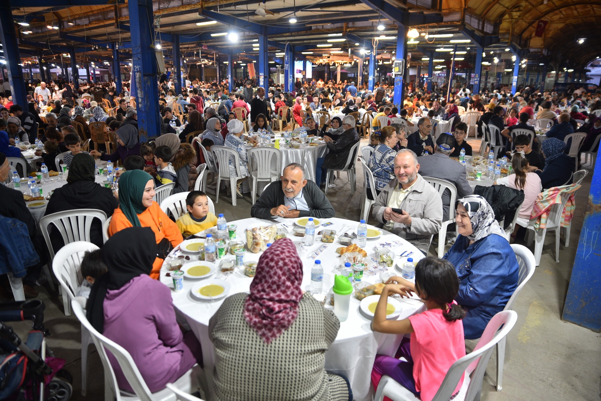 Karacabey’de iftar bereketi Karacabey’de iftar bereketi