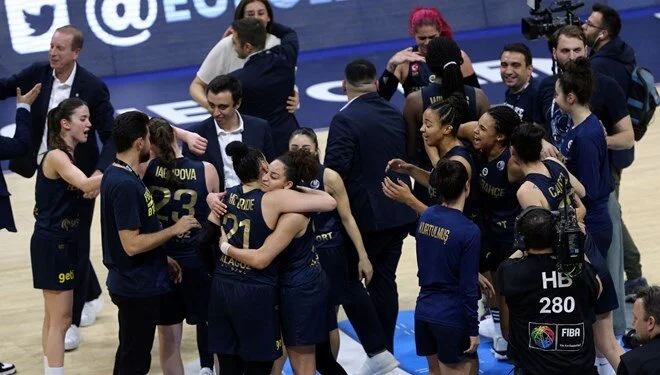 Kadınlar EuroLeague’de Fenerbahçe Safiport finalde!