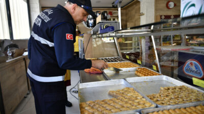 Bursa’da tatlıcılara bayram denetimi