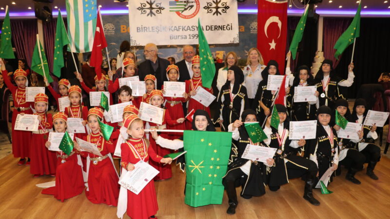 Bursa'nın önemli STK'larından olan Bursa Birleşik Kafkasya Derneği'nin iftar yemeği