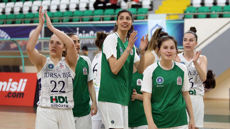 Bursa’nın İncileri play-off’u garantiledi Bursa’nın İncileri play-off’u garantiledi