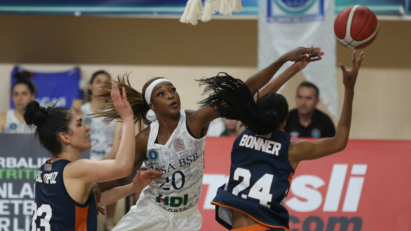 Bursa’nın İncileri sezonu kapattı Bursa’nın İncileri sezonu kapattı