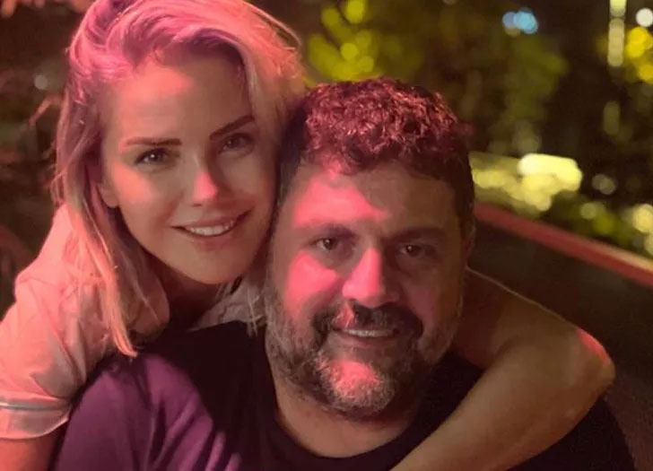 Eşinin ölümüyle yıkılan Ece Erken’in yüzü güldü