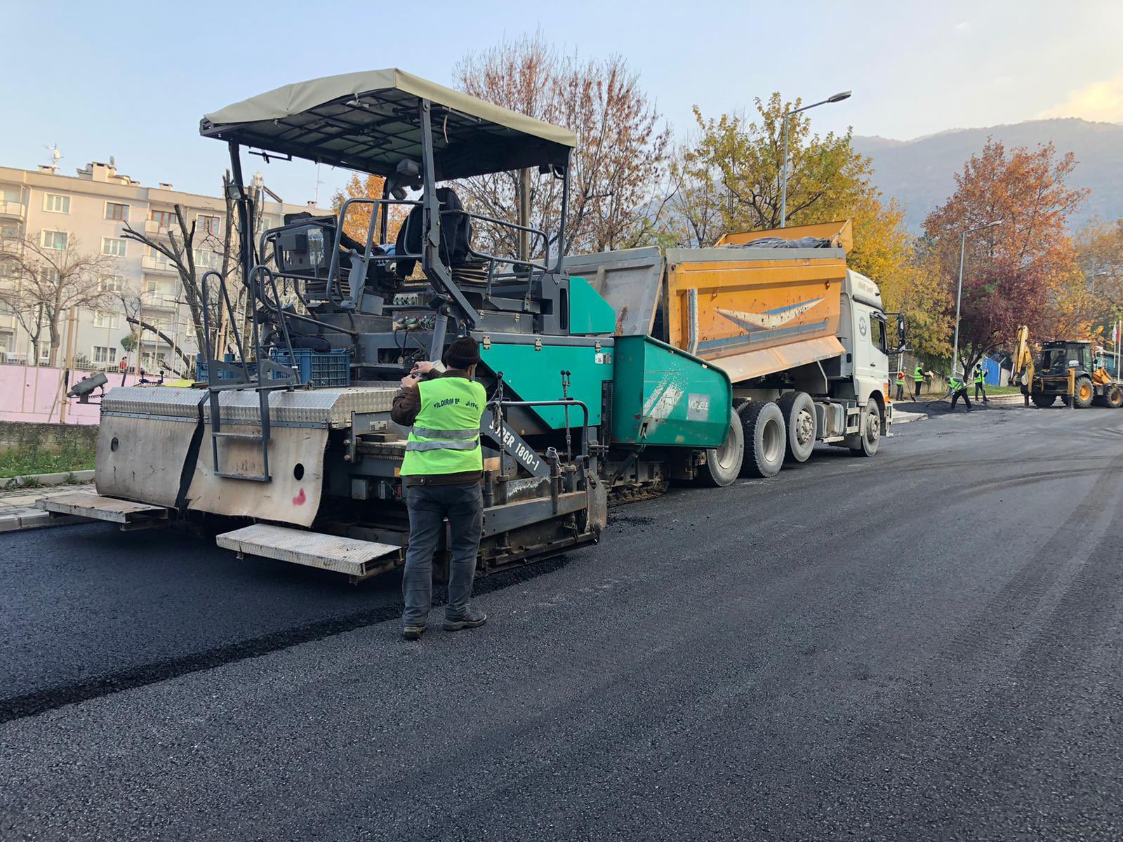 Yıldırım’ın yolları silbaştan yenileniyor