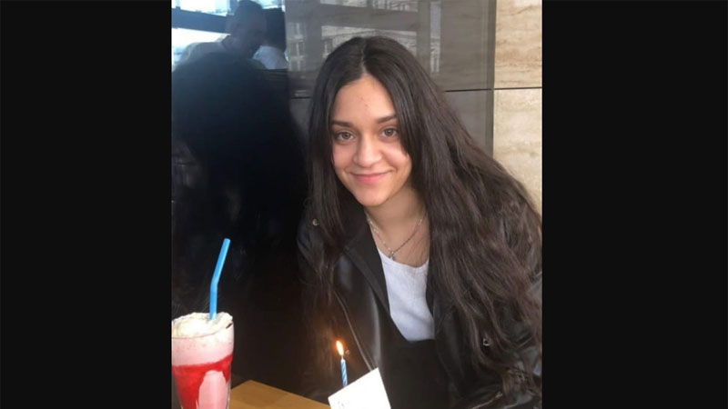 Bursa’da 4 gündür aranan Zeynep annesine teslim edildi Bursa’da 4 gündür aranan Zeynep annesine teslim edildi