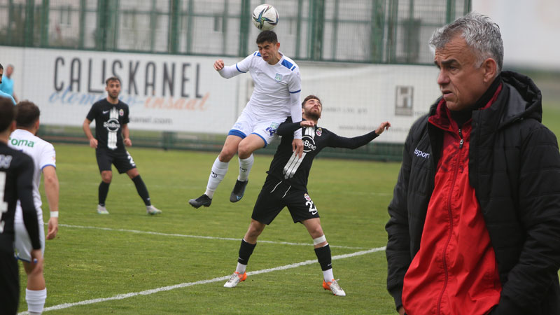 3. Lig’deki Bursa ekibinin hocasından flaş açıklamalar 3. Lig’deki Bursa ekibinin hocasından flaş açıklamalar