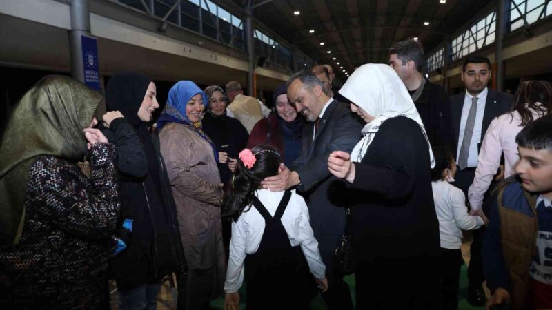 Ramazan ayının manevi iklimini farklı etkinliklerle Bursalılara yaşatan Büyükşehir Belediyesi,