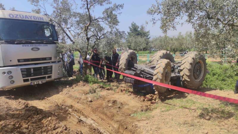 Bursa’da feci kaza! Hayatını kaybetti Bursa'da zeytinlikte tarla sürerken devrilen traktörün altında kalan sürücü hayatını