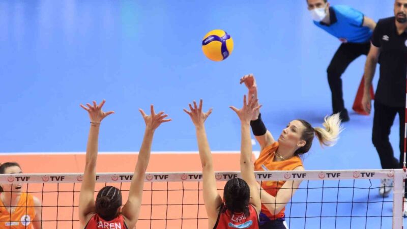 Voleybol Sigorta Shop Kadınlar 1. Ligi Final Etabı son gününde