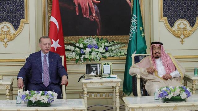 Cumhurbaşkanı Erdoğan Suudi Arabistan’da… 5 yıl sonra ilk görüşme… Cumhurbaşkanı Erdoğan Suudi Arabistan’da… 5 yıl sonra ilk görüşme…