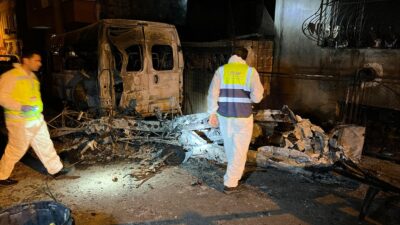 Bursa’da evlerin arasına düşen uçak kaldırıldı