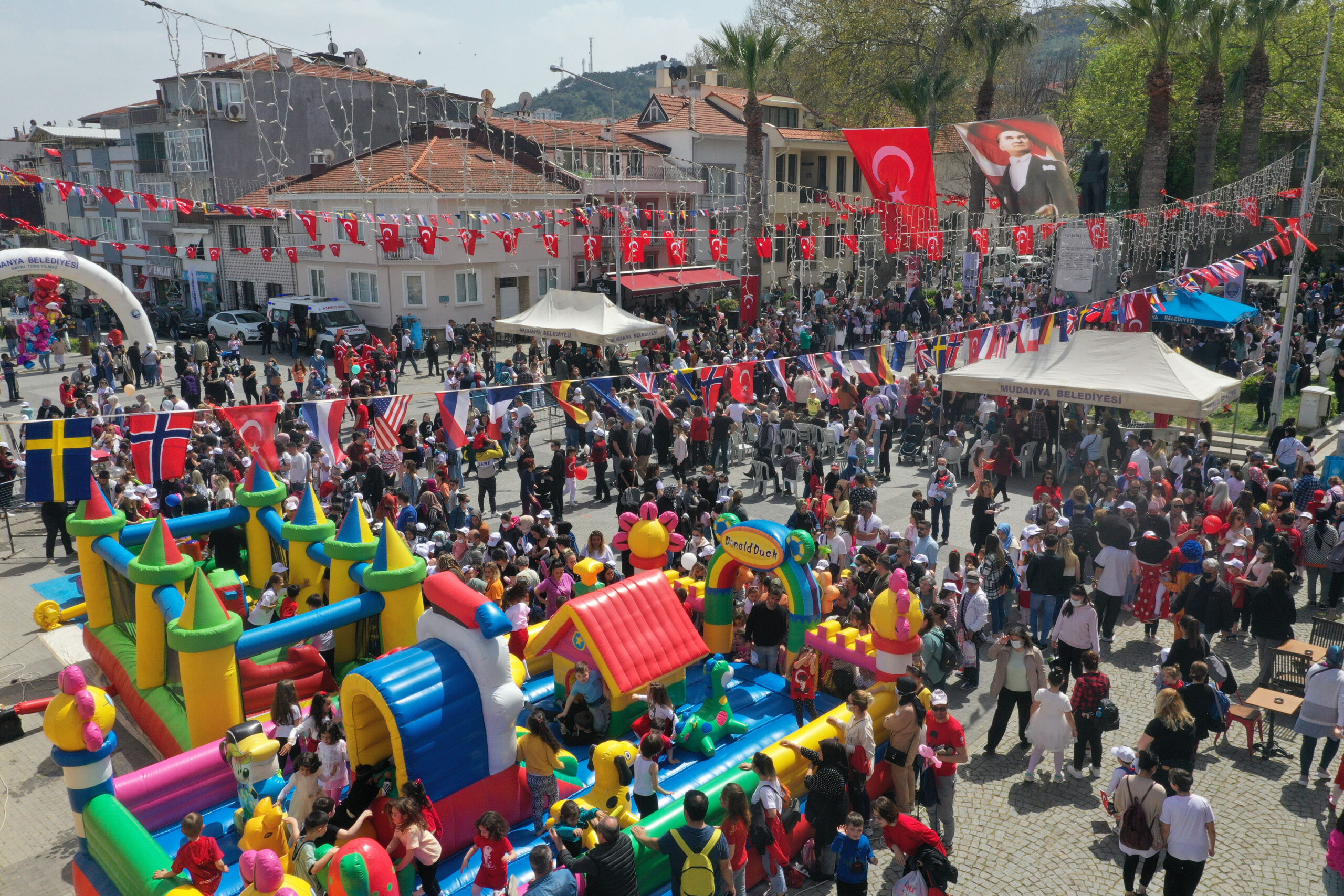 23 Nisan Ulusal Egemenlik ve Çocuk Bayramı coşkuyla kutlandı