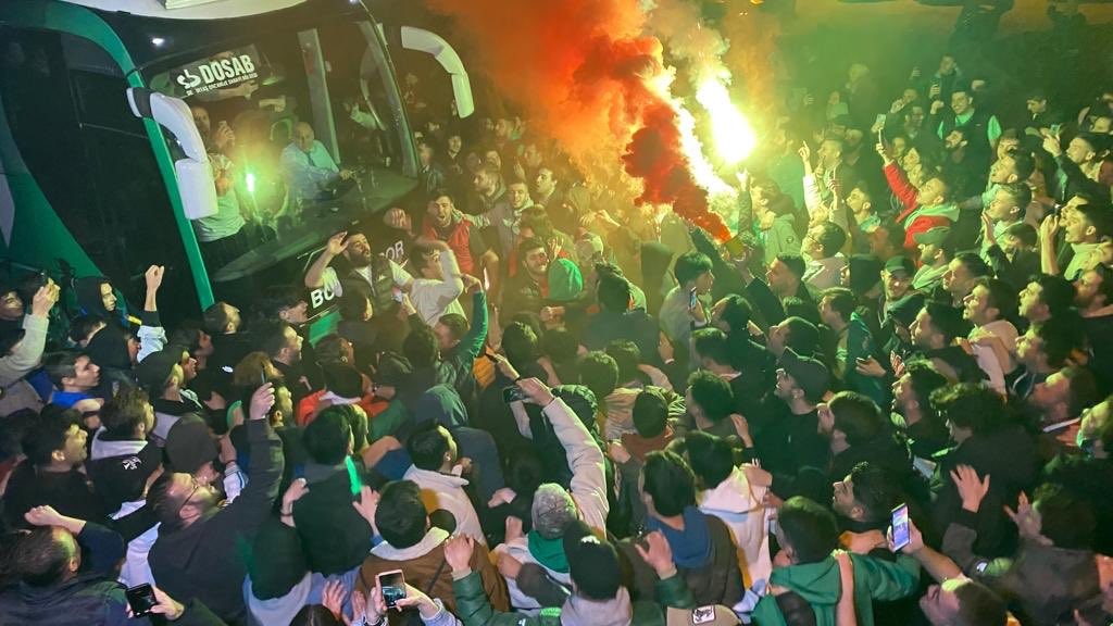 Bursaspor’a muhteşem karşılama! Bursaspor’a muhteşem karşılama!