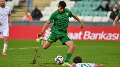 Bursaspor’un genç futbolcusu ameliyat oldu
