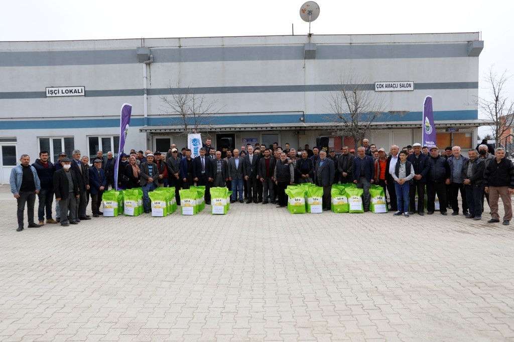 İnegöl Belediyesi’nden yağlık ayçiçeği üretimine dev destek