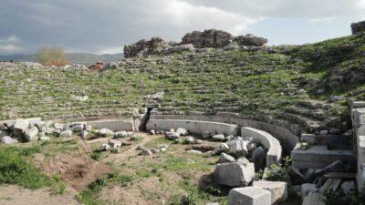 Büyükşehir İznik’te Roma Tiyatrosu’nu restore edecek…