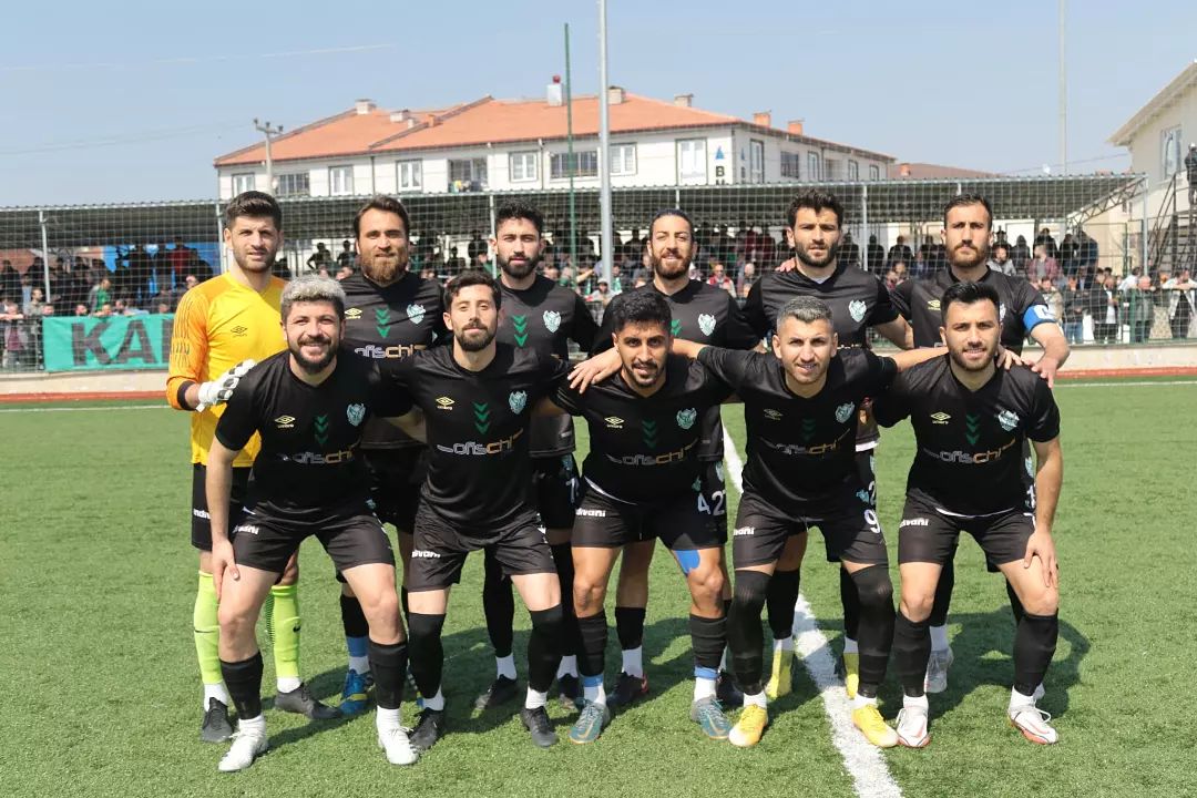 BAL’daki Bursa ekibi 3.Lig’in kapısına dayandı! İşte şampiyonluğa giden yol… BAL’daki Bursa ekibi 3.Lig’in kapısına dayandı! İşte şampiyonluğa giden yol…