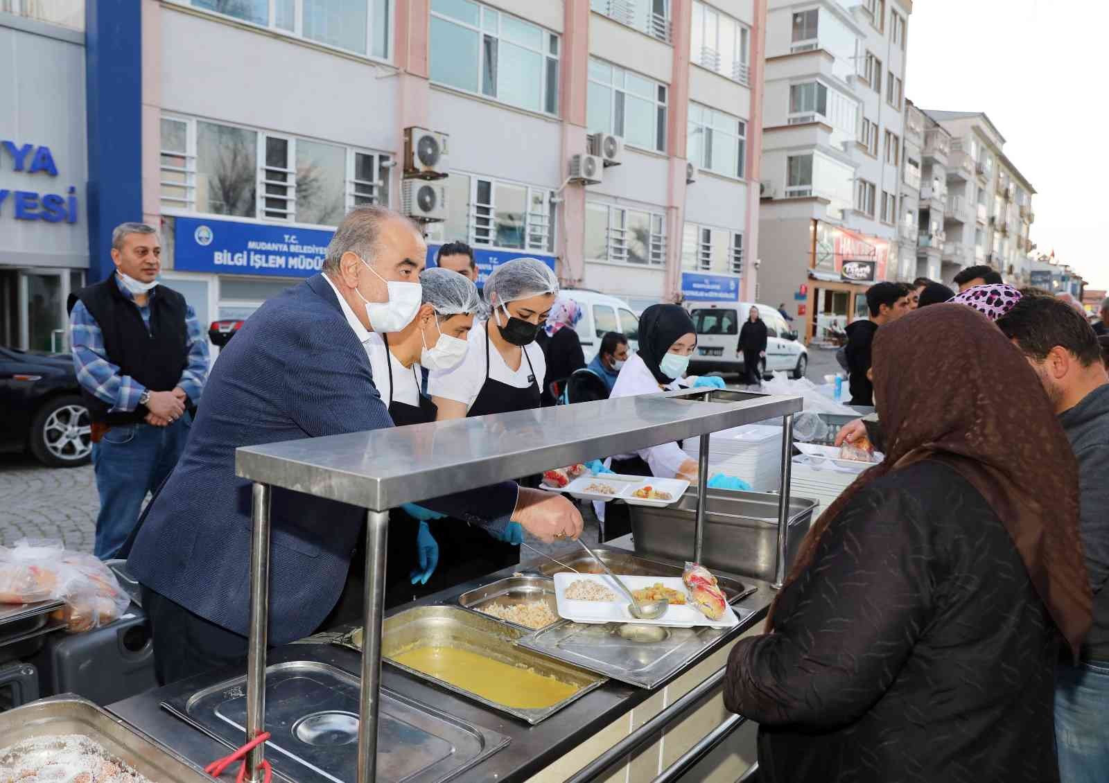 Mudanya iftar sofrasında buluştu