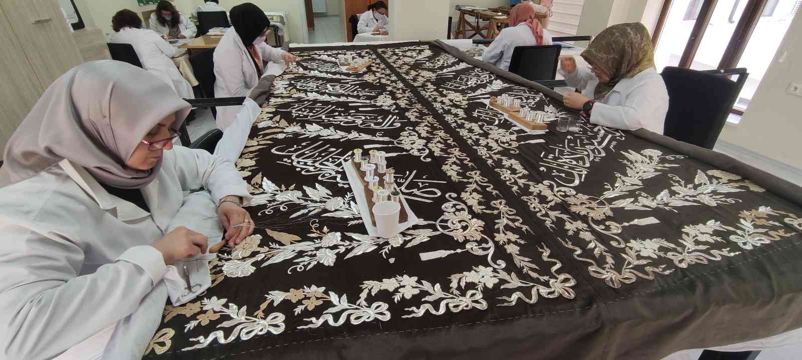 osmangazi hanin turbe ortusu 2 yildir ilmek ilmek isleniyor 41214b3